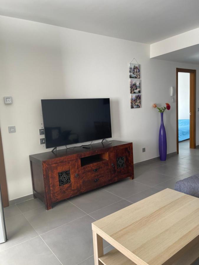 Apartment, La Tejita. Luaran gambar